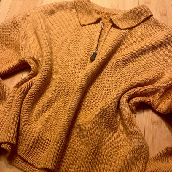 Yellow knit sweater - Picture 1 of 4